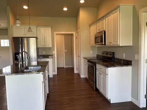 Kitchen - 1570 Shoshone Ave, Spearfish, SD 57783 photo 2 of 3