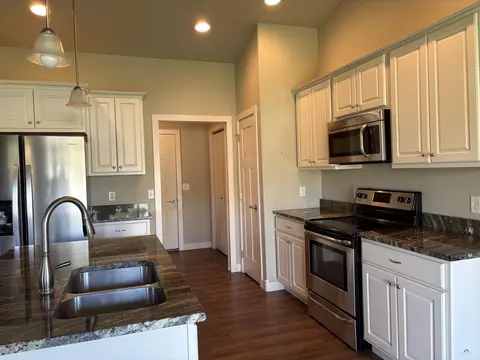 Kitchen - 1570 Shoshone Ave, Spearfish, SD 57783 photo 3 of 3