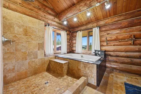 Bath - 22231 Nahant Rd, Lead, SD 57754 photo 2 of 2