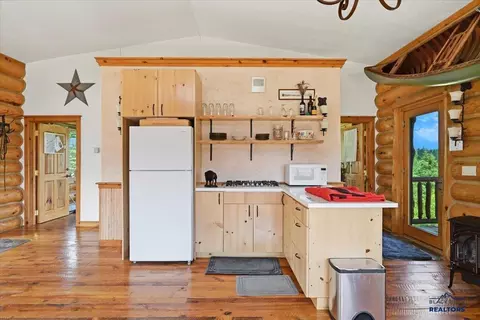 Kitchen - 22231 Nahant Rd, Lead, SD 57754 photo 5 of 5