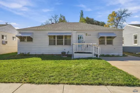 1815 Evergreen Dr, Rapid City, SD 57702