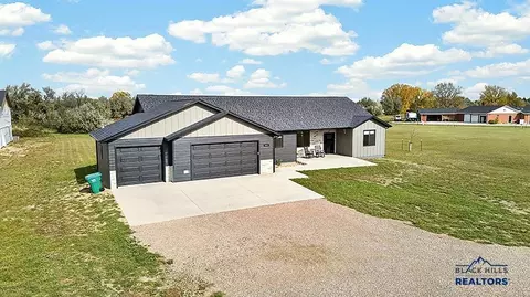 6242 Greenfield Dr, Rapid City, SD 57703