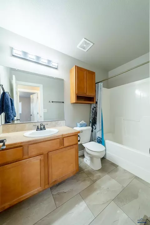 Bath - 14824 Fox Trl, Box Elder, SD 57719 photo 2 of 7