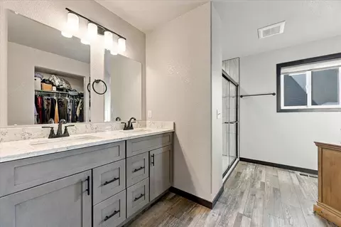 Bath - 3413 Joseph St, Sturgis, SD 57785 photo 1 of 4