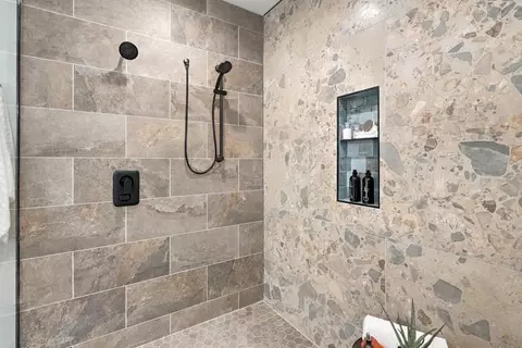 Bath - 642 Gooseberry Rd, Spearfish, SD 57783 photo 4 of 7