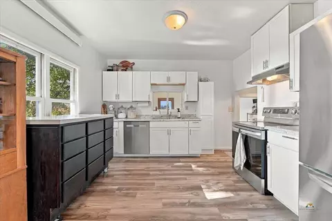 Kitchen - 208 6th Ave, Belle Fourche, SD 57717 photo 1 of 4