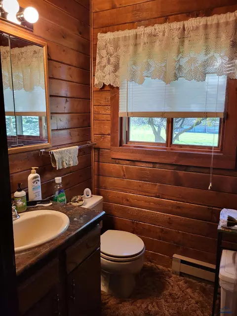 Bath - 10705 N High Meadows Dr, Black Hawk, SD 57718 photo 2 of 2