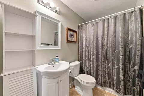 Bath - 6565 Astoria Ln, Summerset, SD 57718 photo 3 of 3