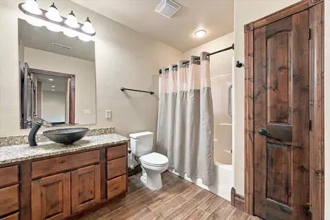 Bath - 7708 Duke Pkwy, Spearfish, SD 57783 photo 4 of 5
