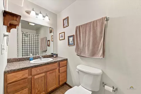 Bath - 1935 Adirondack St, Spearfish, SD 57783 photo 2 of 2