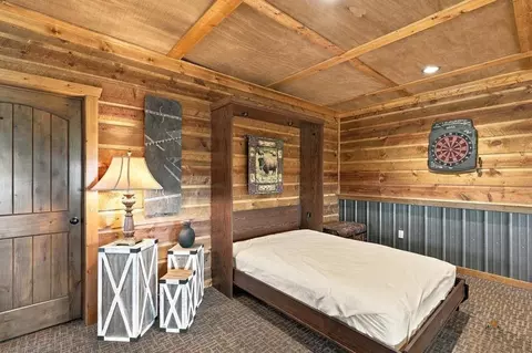 Bedroom - 11595 Farmer Rd #WHITE BUFFALO CABIN, Custer, SD 57730 photo 4 of 4