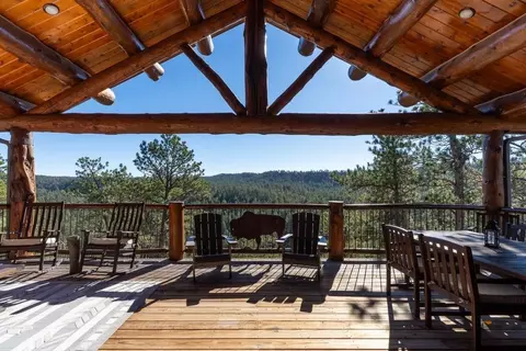 Exterior - 11595 Farmer Rd #WHITE BUFFALO CABIN, Custer, SD 57730 photo 4 of 9