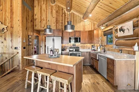 Kitchen - 11595 Farmer Rd #WHITE BUFFALO CABIN, Custer, SD 57730 photo 1 of 5