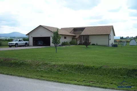 913 N Rainbow Rd, Spearfish, SD 57783 photo 1
