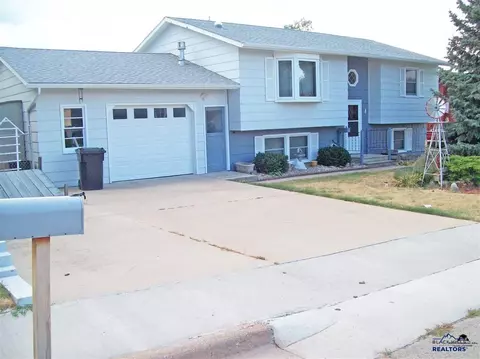 713 E Hudson St, Spearfish, SD 57783 photo 1