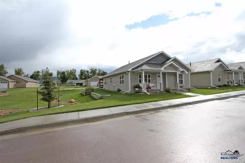 1327 Silverbrook Ln, Spearfish, SD 57783 photo 1