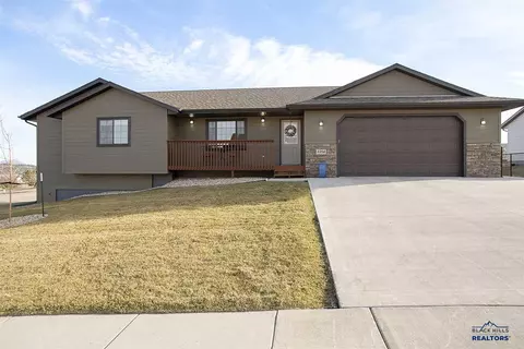 2202 Pipestone Dr, Sturgis, SD 57785 photo 1