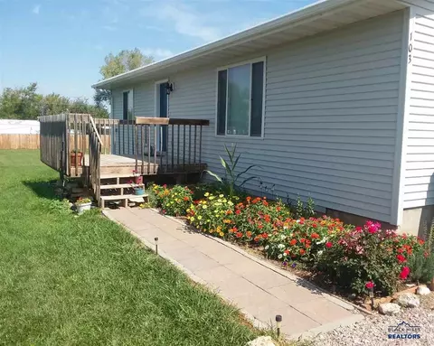 103 Dubois Ln, Spearfish, SD 57783 photo 1