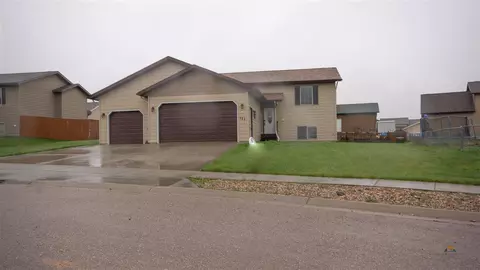 723 Bear Tooth Dr, Box Elder, SD 57719 photo 1