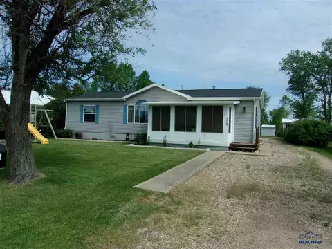 506 6th St, Newell, SD 57760 photo 1