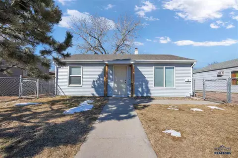 218 E St Patrick St, Rapid City, SD 57701 photo 1