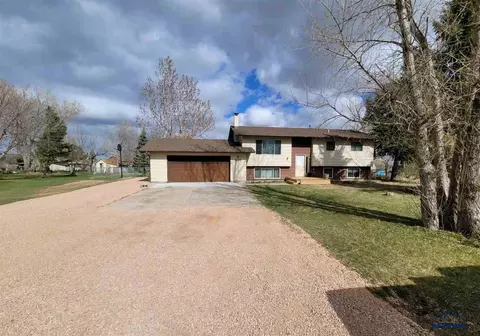 628 Westwind Dr, Box Elder, SD 57719 photo 1