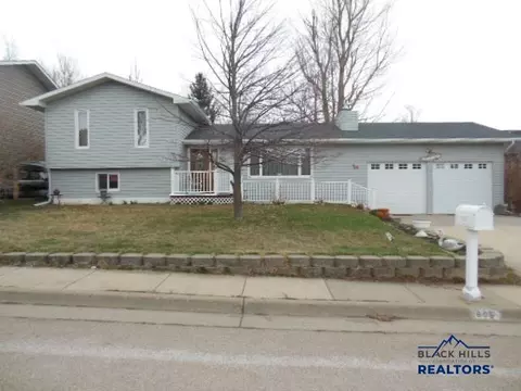 805 E Grant St, Spearfish, SD 57783 photo 1