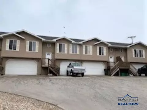 318 Summit St, Belle Fourche, SD 57717 photo 1