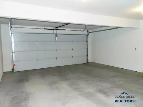318 Summit St, Belle Fourche, SD 57717 photo 9