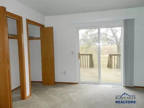 318 Summit St, Belle Fourche, SD 57717 photo 4