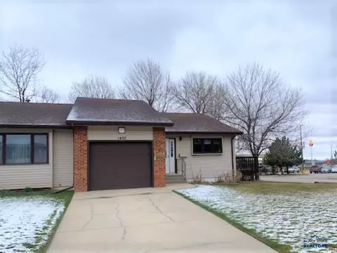 1437 Lookout Valley Ct, Spearfish, SD 57783 photo 1