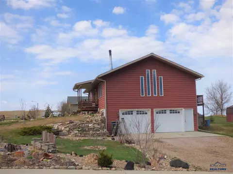 733 Ryan Ct, Belle Fourche, SD 57717 photo 4