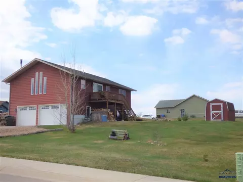 733 Ryan Ct, Belle Fourche, SD 57717 photo 5