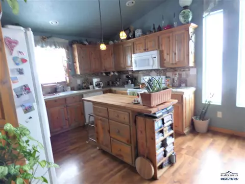 733 Ryan Ct, Belle Fourche, SD 57717 photo 8