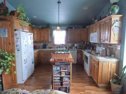 733 Ryan Ct, Belle Fourche, SD 57717 photo 7
