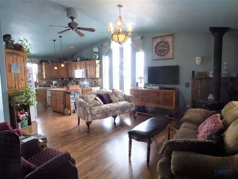 733 Ryan Ct, Belle Fourche, SD 57717 photo 10
