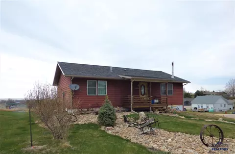 733 Ryan Ct, Belle Fourche, SD 57717 photo 2