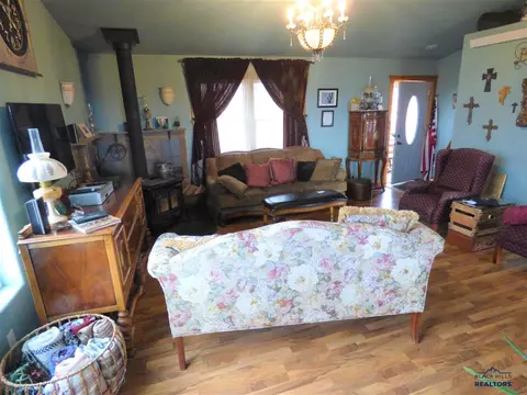 733 Ryan Ct, Belle Fourche, SD 57717 photo 23