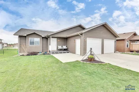 1946 Adirondack St, Spearfish, SD 57783 photo 1