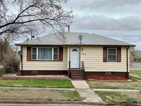 804 E St, Edgemont, SD 57735 photo 1