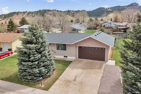 1204 Polley Dr, Spearfish, SD 57783 photo 1