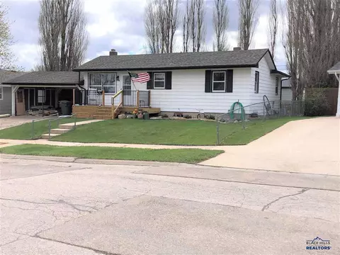1214 Todd St, Belle Fourche, SD 57717 photo 1