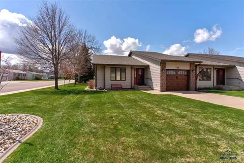 1729 Baldwin St, Sturgis, SD 57785 photo 1
