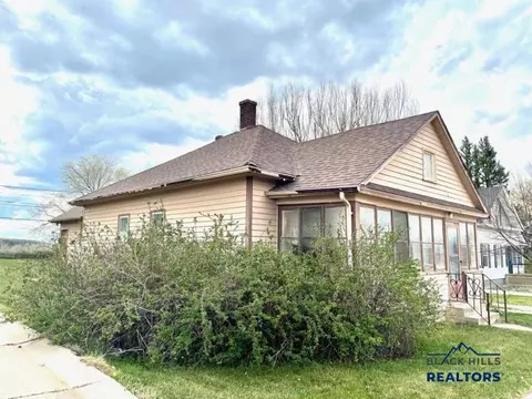 1016 5th Ave, Belle Fourche, SD 57717 photo 1
