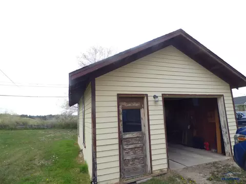 1016 5th Ave, Belle Fourche, SD 57717 photo 20
