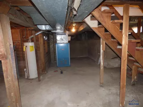 1016 5th Ave, Belle Fourche, SD 57717 photo 18