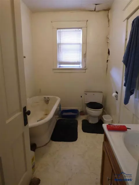 1016 5th Ave, Belle Fourche, SD 57717 photo 13