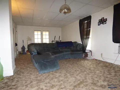 1016 5th Ave, Belle Fourche, SD 57717 photo 8