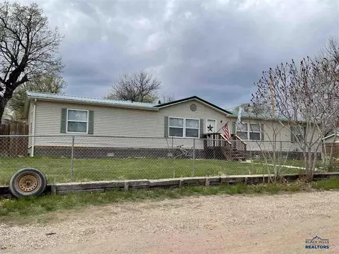 118 10th Ave, Belle Fourche, SD 57717 photo 1
