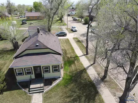 223 2nd St, Newell, SD 57760 photo 1